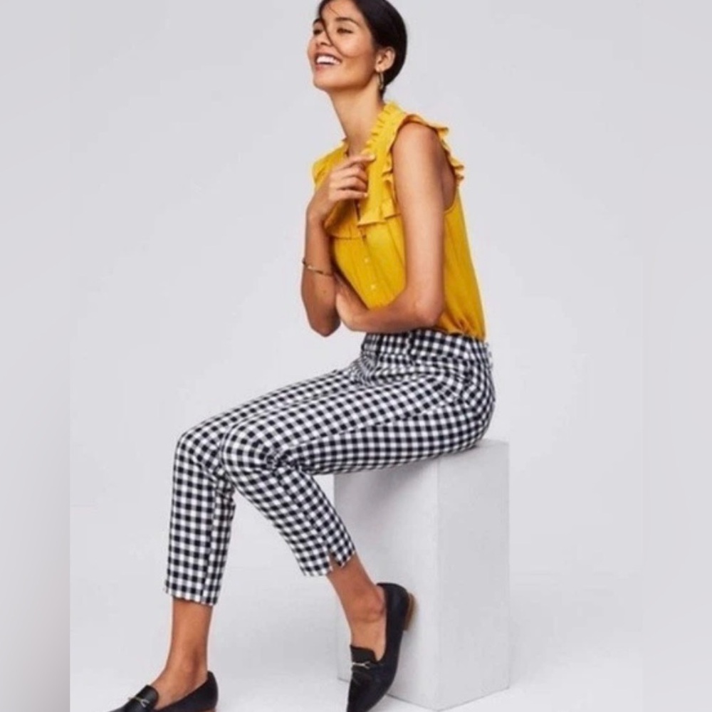 Ann Taylor Black and White Gingham Capris Straight Leg Pants Size 12